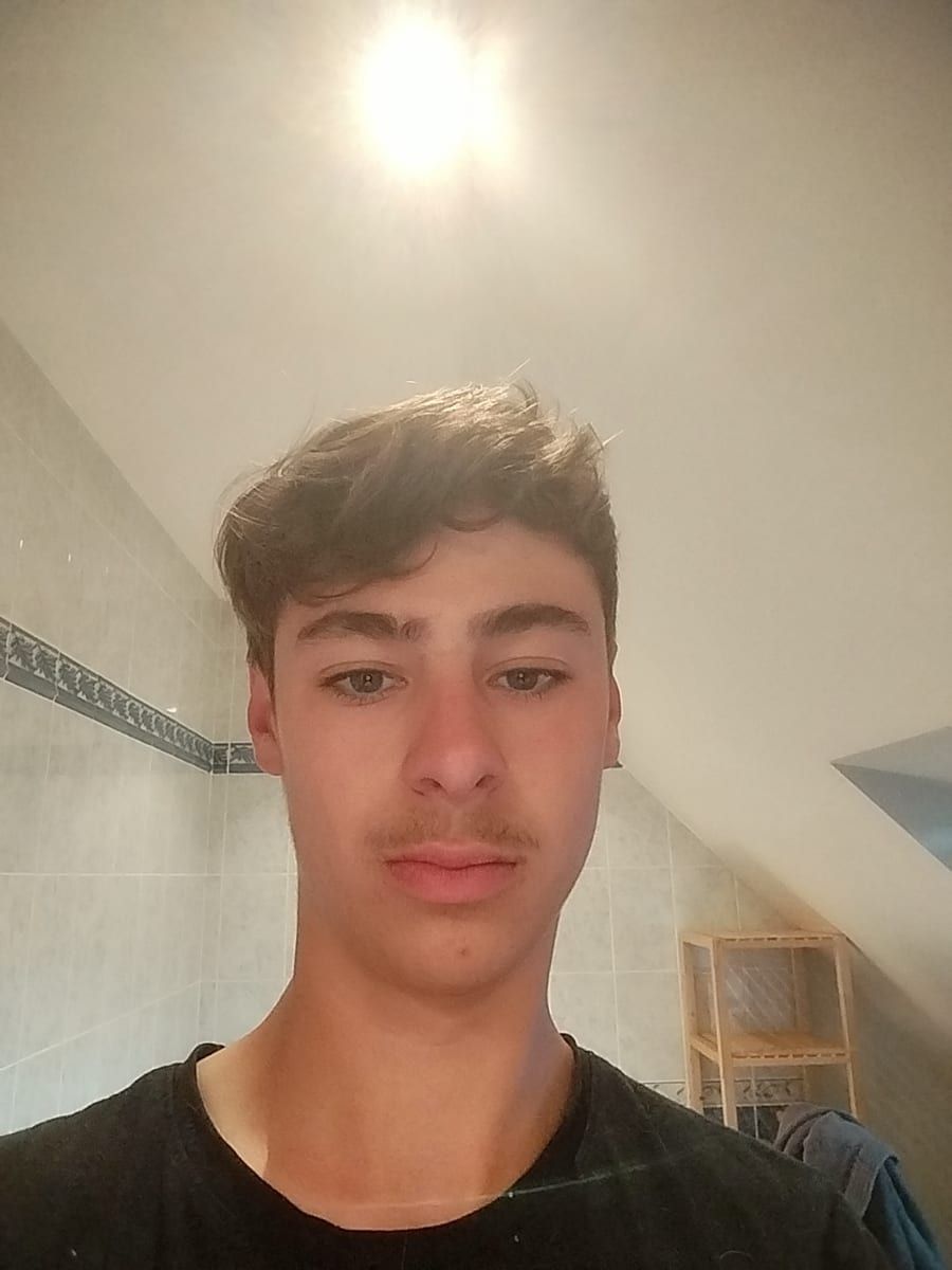 Profil de Estheban